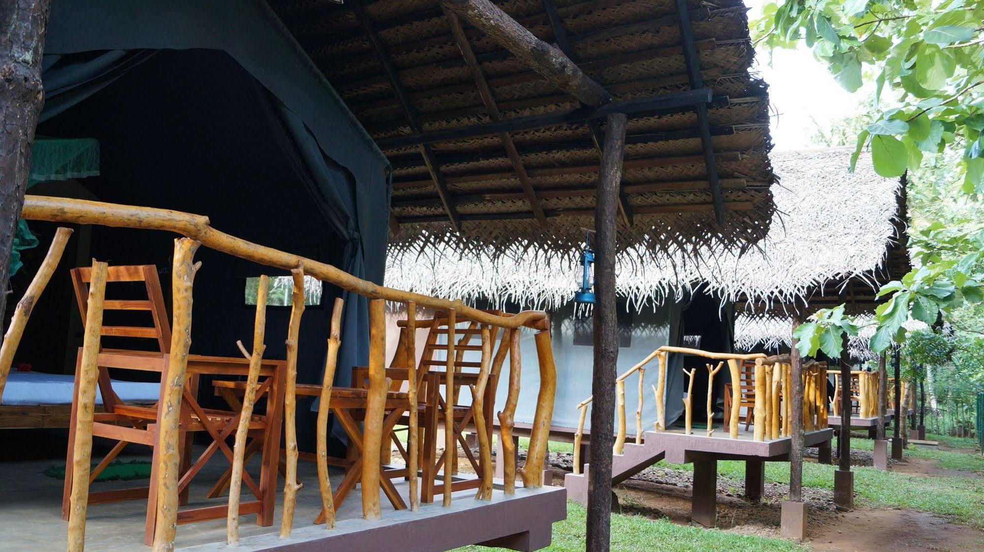 Athgira River Camping - Udawalawe Hotel Exterior foto