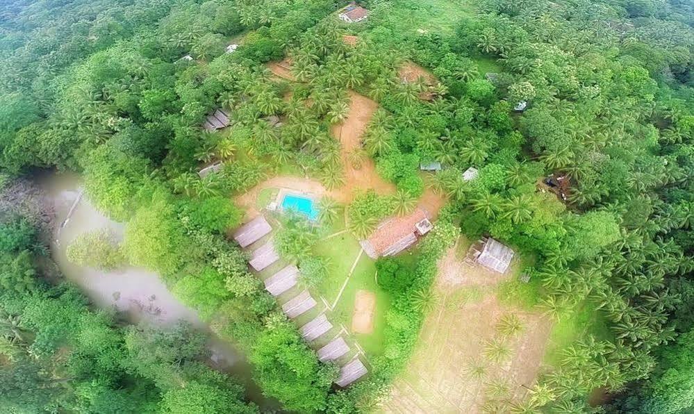 Athgira River Camping - Udawalawe Hotel Exterior foto